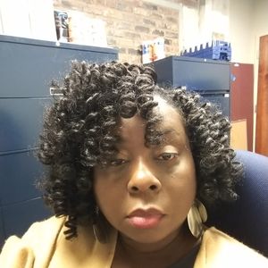 Meet your Posher, Lynette